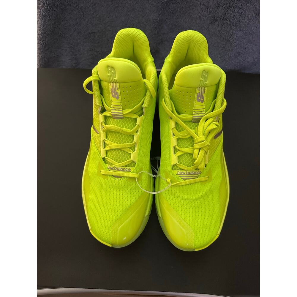 *NWT* - Rare New Balance Two WXY v4 basketball shoes